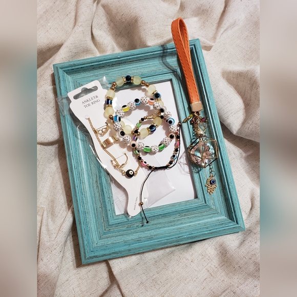 Evil Eye Bracelets, Keychain, Ankle And Toe Rings Bundle 5 Pieces - Picture 2 of 3